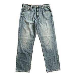 Aeropostale Light Wash Straight Leg Jeans